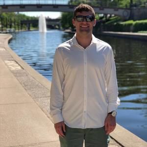 Meet your Posher, Max